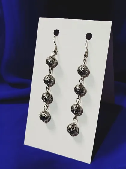 фото, Сережки "Сіре залізо" | 4 кулі, ланцюжки, довжина 6 см