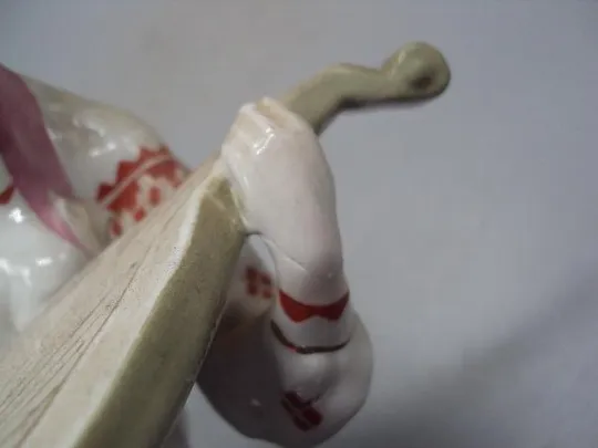 Фигура фарфор Старый Киев бандуристка девушка с бандурой играет на бандуре высота 20,5 см №14207 Недорого