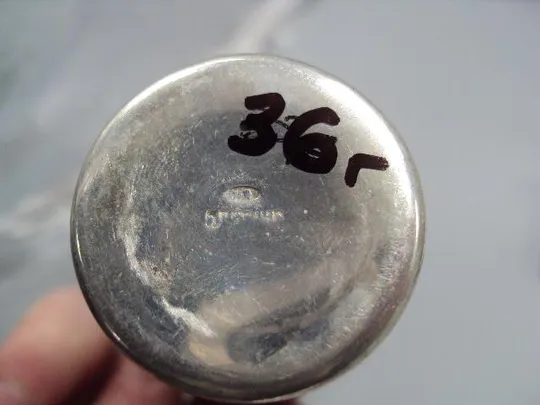 Рюмка стопка резьба цветок и листья серебро клеймо голова вес 35,82 г размер 6,3х4,5 см №14320 Продаж