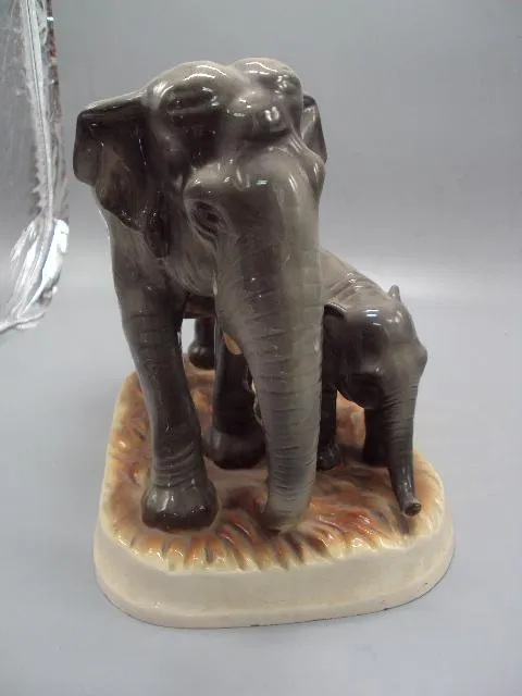 Фигура фарфор статуэтка Германия слоны слониха и слоненок размер 23х28,5 см под реставрацию №14261 Інтернет-аукціон
