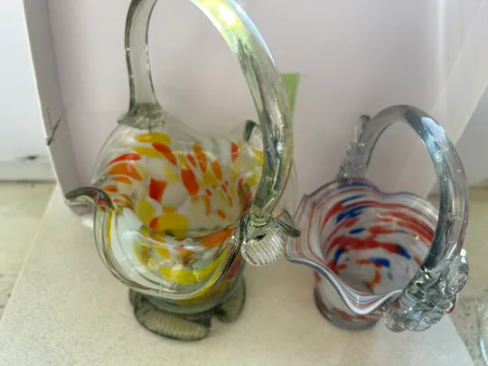 Вінтажні вази, з кольорового скла СССР 70-ті роки, 2 штуки, більша та менша З аукціону