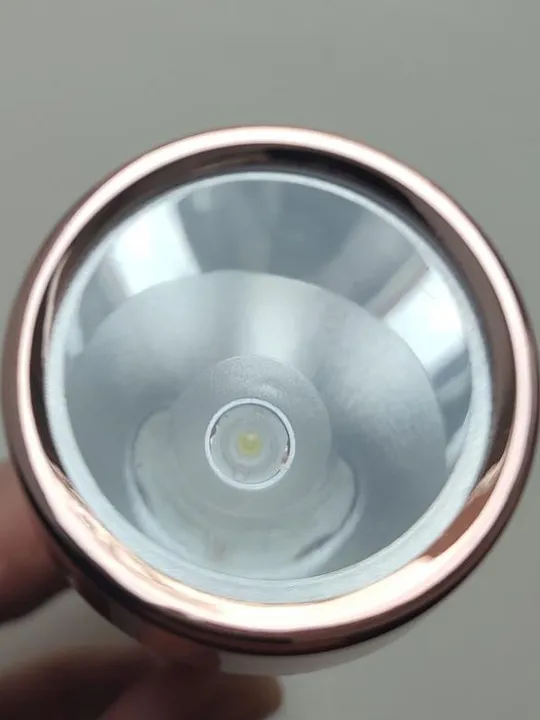 Купити Ручний ліхтарик bej-6603