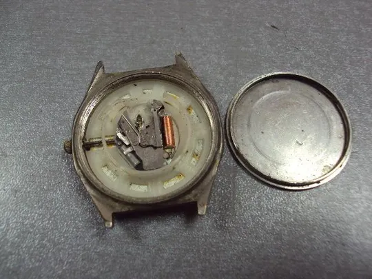 Наручные часы Ориент Orient crystal 21 камней кварц №10985 Характеристики