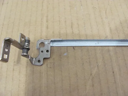 487-8 кріплення з петлею 33.4GU02.011 для MEDION P6816 E6228 Е6225, P6630 P6622 MD98250 E6214 MD98330 оригінал З аукціону