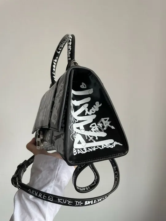 Сумка Balenciaga Hourglass Small Handbag Graffiti in Black 99206 Торговий майданчик