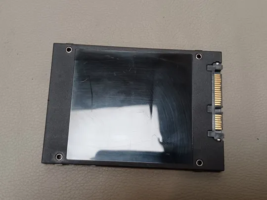 0557 SSD диск SANDISK 128GB 2.5" SATA НІМЕЧЧИНА З аукціону