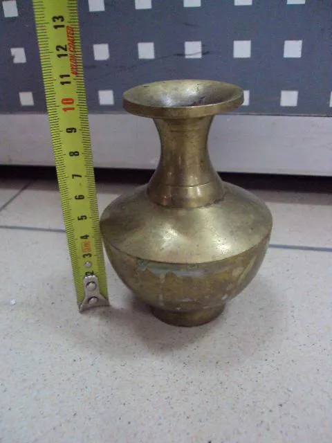 Вазочка миниатюра ваза латунь высота 10,2 см, диаметр 4,6 см №11463 З аукціону