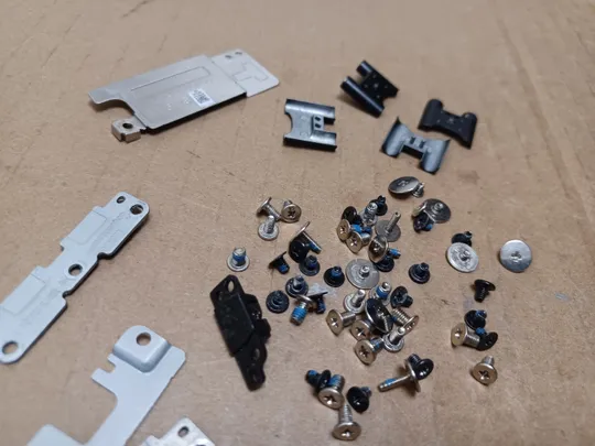 номер1055-8 кріплення комплектуюче гвинти  для Dell XPS 15 9575 5530  2in1  оригінал Інтернет-аукціон