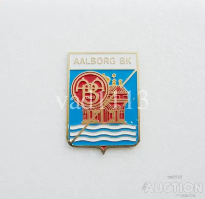 фото, значок футбол  ФК Ольборг Дания  (серия герб города и эмблема клуба)