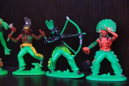 Купити индейцы 55-60мм JEAN HOEFLER ФРГ набор