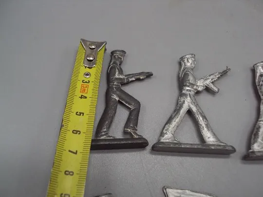 Купити Детские игрушки фигурки солдатики оловянные моряки матросы знаменосец металл ссср лот 12 шт №15372