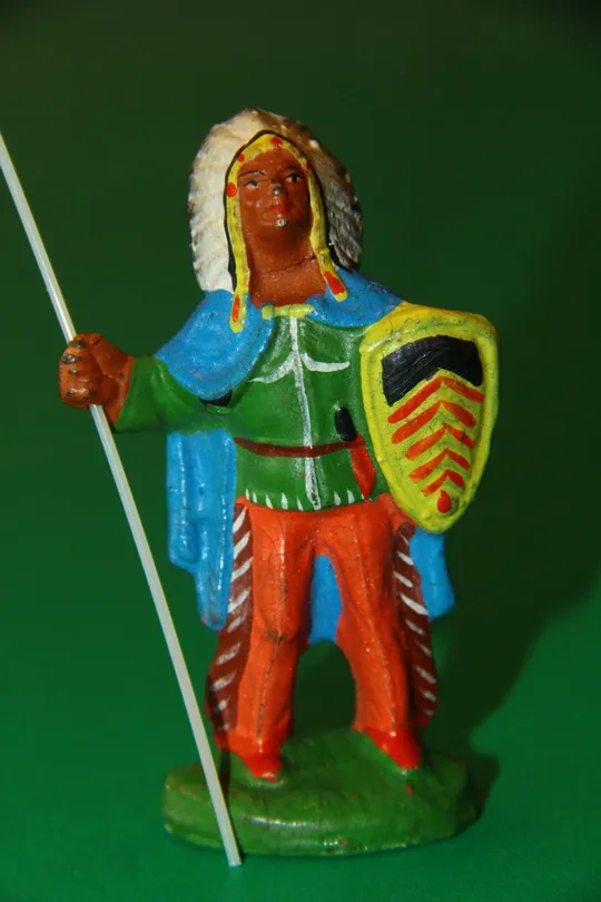 ВОЖДЬ ІНДІАНЕЦЬ ІЗ ЩИТОМ ТА СПИСОМ индеец 70-75мм ГДР (масса-композит) LISANTO Антон Редер З аукціону