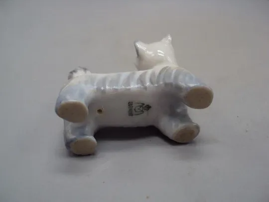 Фигура фарфор миниатюра Германия корона MO собака терьер собачка щенок размер 4,3х4,7 см №14038 Інтернет-аукціон