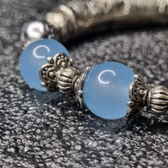 Браслет з блакитним камінням Інтернет-аукціон