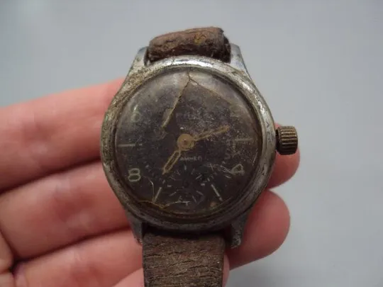 Юношеские наручные часы Уран 17 камней ссср не на ходу №14689 Продаж