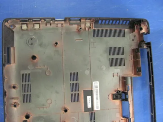 684-3 Кришка дно піддон корпуса 604UY04002 39.4UY02.002 для MEDION AKOYA E6232 оригінал Продаж