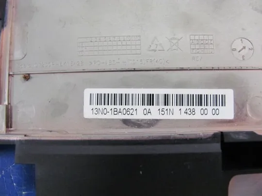 №235-3 Кришка дно піддон корпуса 13N0-1BA0621 для Medion Akoya E6416 E6412 E6418 оригінал Недорого