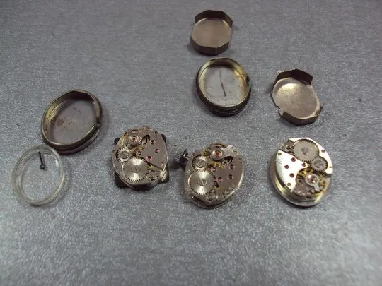 Циферблат и механизм к наручным женским часам чайка часы ссср лот 3 шт №11077 Інтернет-аукціон