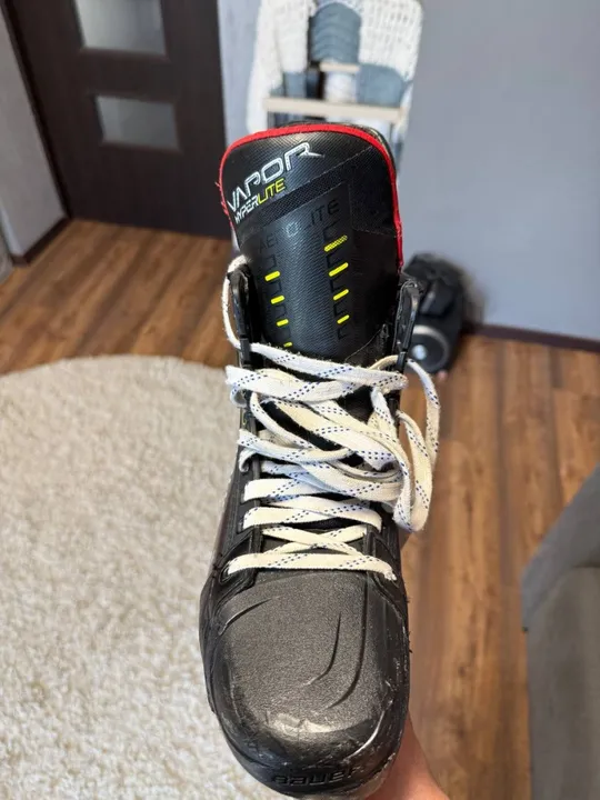 Ковзани Bauer Vapor HyperLite 9.5 Fit2 — в гарному стані Де купити