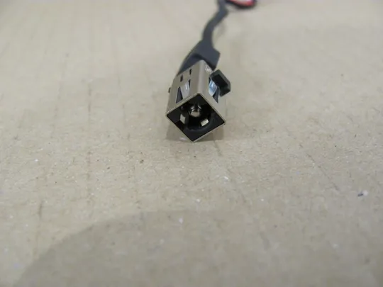 номер0314-7 роз'єм живлення Роз'єм зарядки Гніздо живлення Штекера живлення Зарядний порт Роз'єм адаптера живлення power connector DD0BD5AD000 для Toshiba Satellite PRO C70D, C75D оригінал Продаж