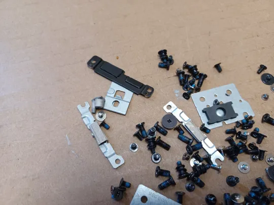 Купити номер1055-31 комплектуюче краплення гвинти  для Dell  XPS 17 XPS17  9700 Precision 5750 оригінал