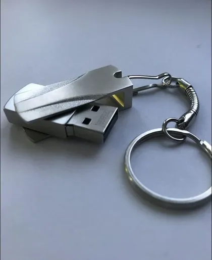 фото, USB накопичувач (флешка) 32 Гб в металевому корпусі