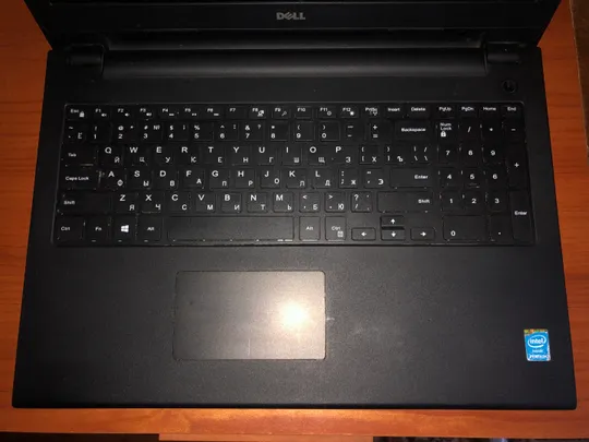 ноутбук Dell Inspiron 3543 IP 3805U/DDR 4Gb/ HDD 500GB / Intel HD / 2,5 год. Де купити