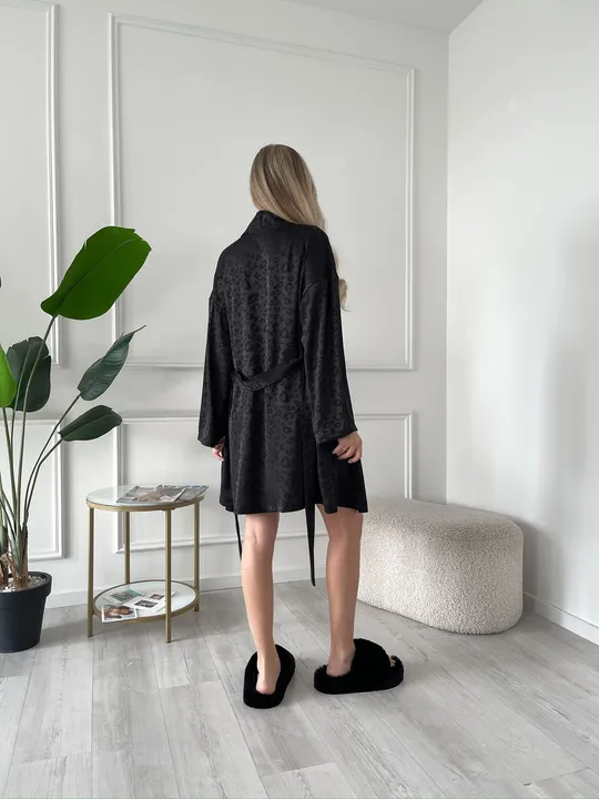 Купити Шовковий комплект халат і сорочка принт леопардовий чорний