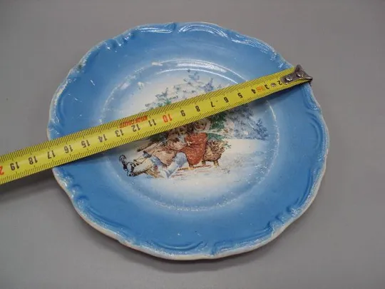 Декоративная тарелка фарфор агитация Новый год дети катаются на санках зима 1,7х17,2 см №13401 З аукціону
