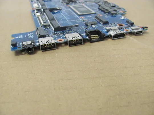номер0141-5 материнська плата Mainboard,Материнка,Основна плата,Системна плата,Плата системи,Laptop motherboard,мамка,ноутбучна плата R4GHW  SREJP  i7-8565U для DELL LATITUDE 3400 3500 оригінал Недорого