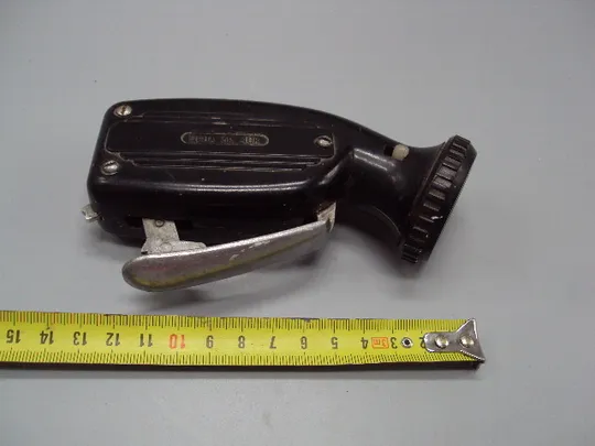 Купити Ручной фонарик ЗИП жук ссср длина 13 см не рабочий (сломана 1 шестерня) №15667