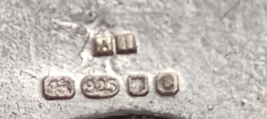 Серебряная коробочка табакерка 19 века с узорами 925 проба, Англия bn339 Продаж