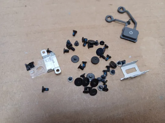 номер1053-15 комплектуюче кріплення гвинти для Dell G15 5520 5521 2022 2025  оригінал З аукціону