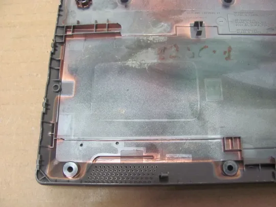 номер0940-7 Кришка, дно, піддон корпуса, Нижний корпус (дно) для ноутбука Низ, дно, поддон AP1RS000300  для Lenovo V14 V14-ARE  оригінал Де купити