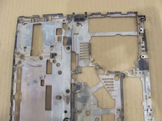 номер0275-24 Кришка дно піддон корпуса Нижний корпус (дно) для ноутбука Низ дно поддон Нижняя часть 6070B1230901 L09540-001 для HP ProBook 640 G4 оригінал Продаж