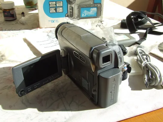 Видеокамера цифрова JVC CR-D720 Япония раз.12х11 см. Продаж