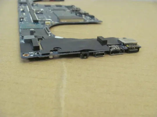 Купити номер0917-5 материнська плата Mainboard Материнка Основна плата Системна плата Плата системи Laptop motherboard мамка ноутбучна плата CAM00 \ 01 LA-E331P SR32N Intel Core i7-7820HQ  для Dell Precision 5520, XPS 15 9560  оригінал