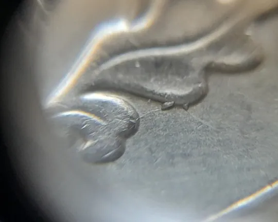 (7062) 50 копійок 2009 викрошки і розколи на аверсі (різновид) (50 копеек 2009 брак) Продаж