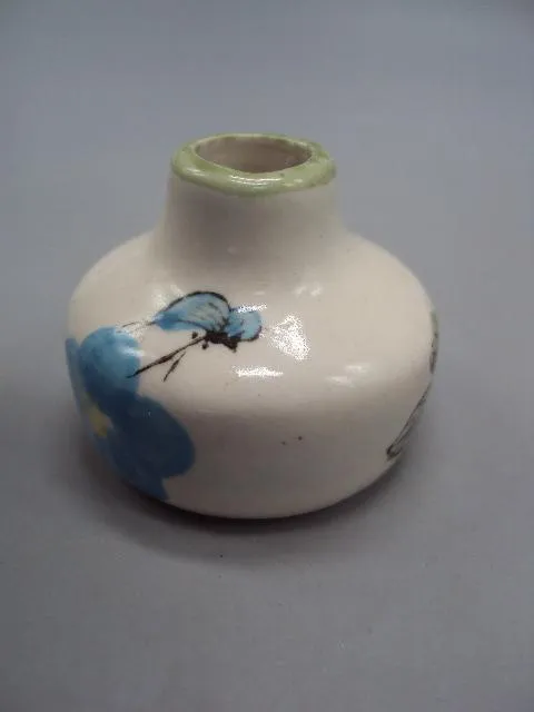 Фигура фарфор миниатюра ваза Европа вазочка узор цветы высота 3,2 см №11012 З аукціону