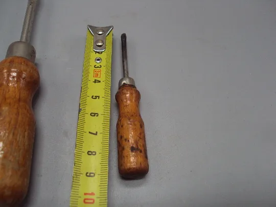 Инструмент отвертка с прямым шлицем ссср лот 2 шт длина 14 см и 9 см №15665 Продаж