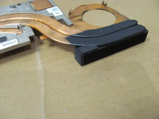 номер0904-10 система охолодження 0YJNJK AT1DJ003ZAL  для Dell Precision 7720 7710  оригінал Недорого