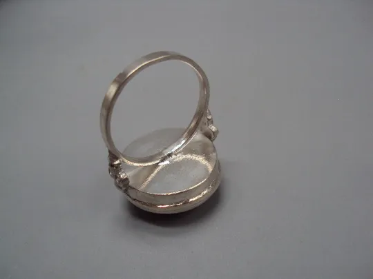 Кольцо круглая темно-коричневая вставка камень серебро Украина вес 15,81 г 21 размер №15745 Недорого