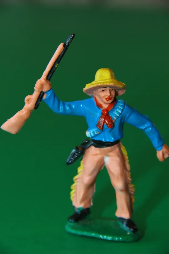 ковбой ГДР №038 ТОМ ХАТТЕР Еміль Байєр РОЖЕВА ГУМА Ціна