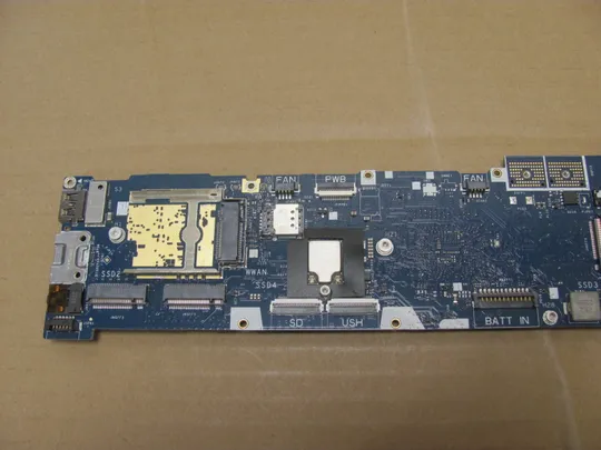 номер0978-4 материнська плата Mainboard Материнка Основна плата Системна плата Плата системи Laptop motherboard мамка  ноутбучна плата  HDC50 LA-L882P  i7-12850HX SRLGH для Dell Precision 7670 оригінал З аукціону