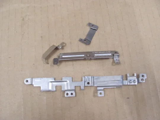 687-28 комплектуюче кріплення EC1AD000400 для Lenovo ThinkPad T590 P15S P53S T15  оригінал Ціна