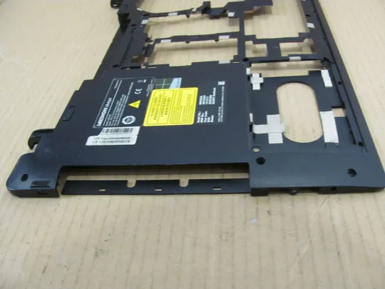 493-6 Кришка дно піддон корпуса 13N0-CNA0T01 для MEDION E6240T оригінал З аукціону