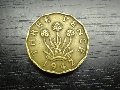 фото, 3 пенса Британія 1942 (латунь)