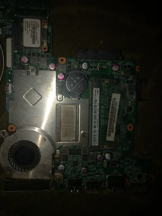 Купити Для Acer Aspire One 725 материнська плата з системою охолодження,wi-fi модулем,динаміками,платами розширення