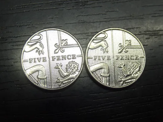 Купити 5 пенсів 2015 Британія (два різновиди)