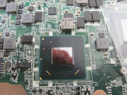 98-13 материнська плата i3-3227U SR0XF 04M0KT для Dell VOSTRO 3360 3360 оригінал Продаж